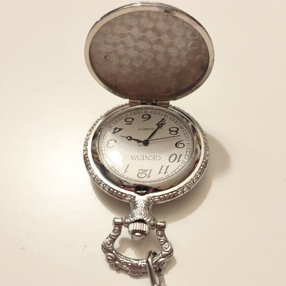 Vintage Geneva Silver-Tone Quartz Pocket Watch With Chain & Gift Box-NEW - Picture 4 of 9